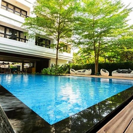 Uma Residence Bangkok Exterior photo