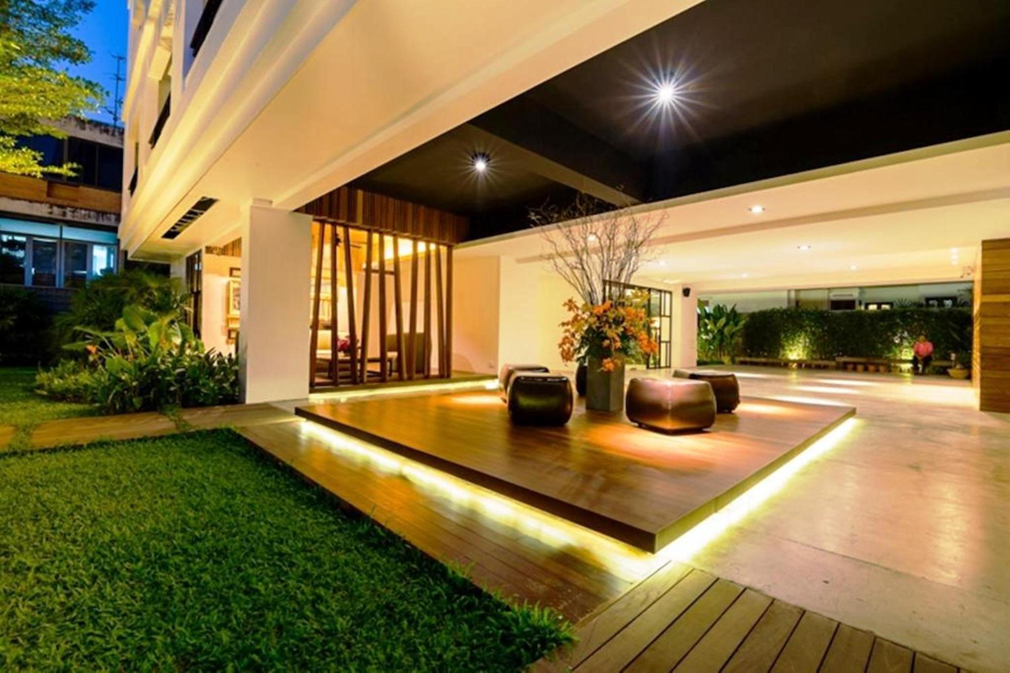 Uma Residence Bangkok Exterior photo