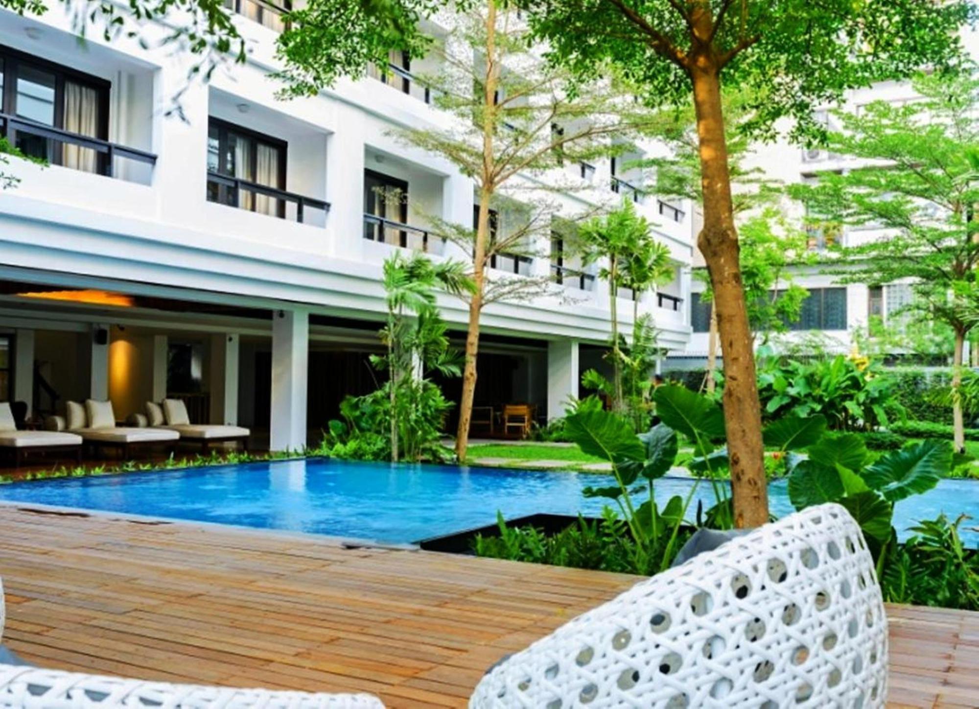 Uma Residence Bangkok Exterior photo